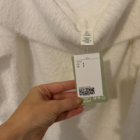 H&M Off Shoulder Sweater Dress - Picture 4 of 6